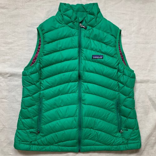 patagonia down vest (90-95 size)