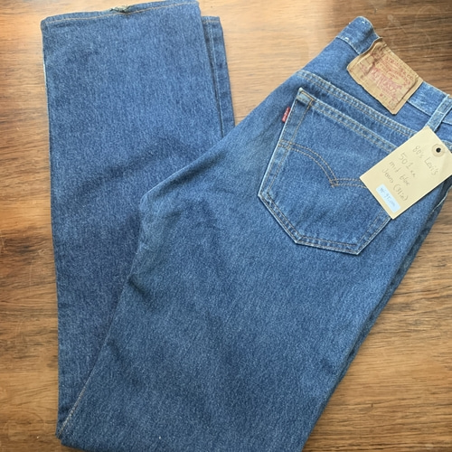 80&#039;s Levis 501xx mid blue jean (31 inch)
