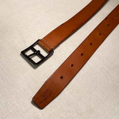 vintage leather belt (33-47 inch)