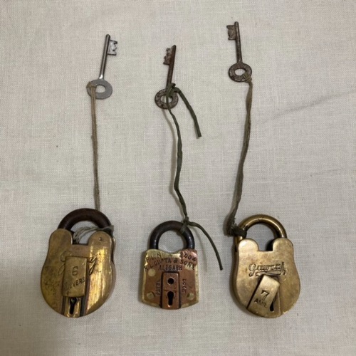 VTG brass lock &amp; key