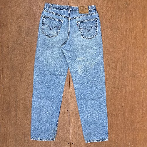 90&#039;s levi&#039;s 550 made in USA (34 size)