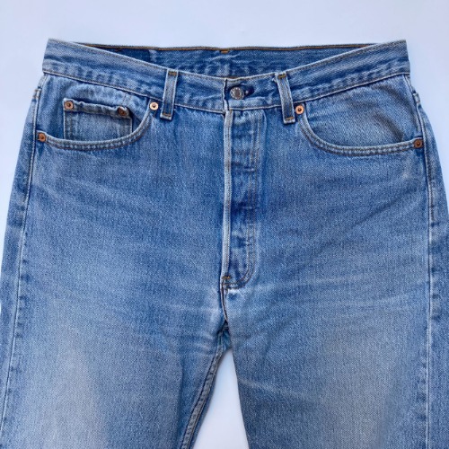 90s levis 501 (33 inch)