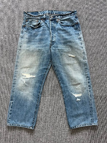 00s levis 501 (34 inch)