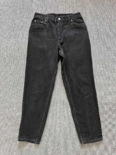 90s levis 550 black jean (33 inch)