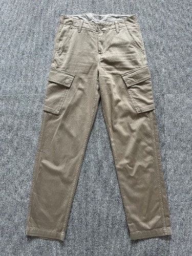 levis cotton cargo pants (31 inch)
