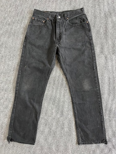 00s levis 505 black jean (33 inch)