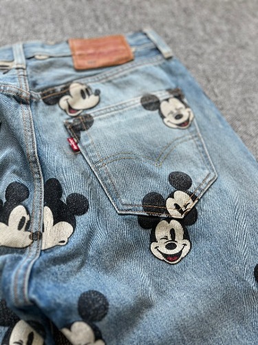 mickey mouse x Levis big E 501 (31 inch)