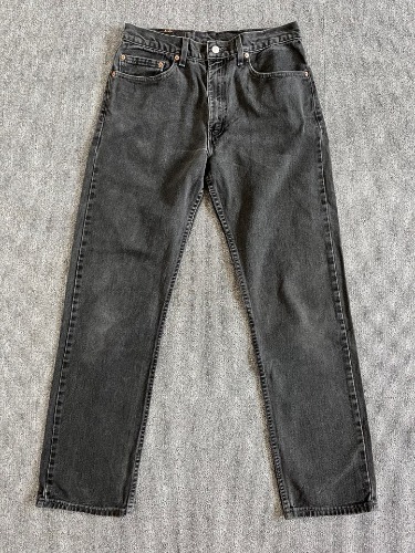 90s levis 505 black jean (33 inch)