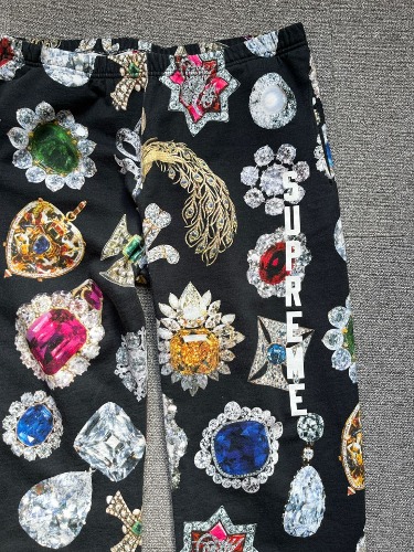 18 supreme jewels collection sweatpants (XL size)