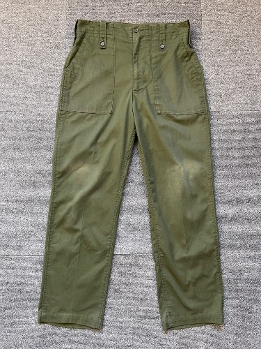 vtg british army fatigue pants (28-32 inch)
