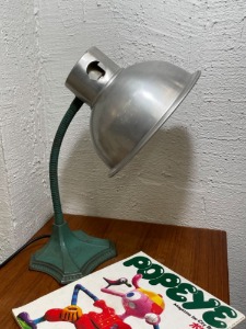vintage table lamp (220v)