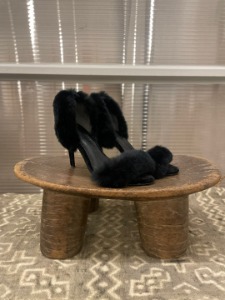 tsuru by mariko oikawa black fur heels (235mm-240mm)