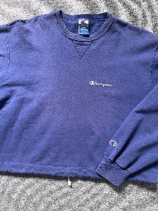 champion cropped spell out sweatshirt (XL size, ~105까지)