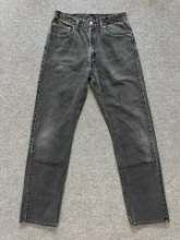 90s levis 505 black jean (33 inch)